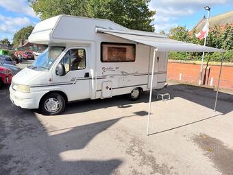 Elddis Xpedition 300 5 Berth Located in Cheshire 2005 for sale