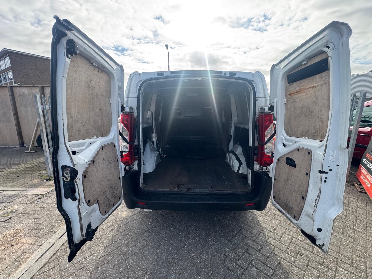Toyota ProAce 2015 - Vans & Commercial Vehicles