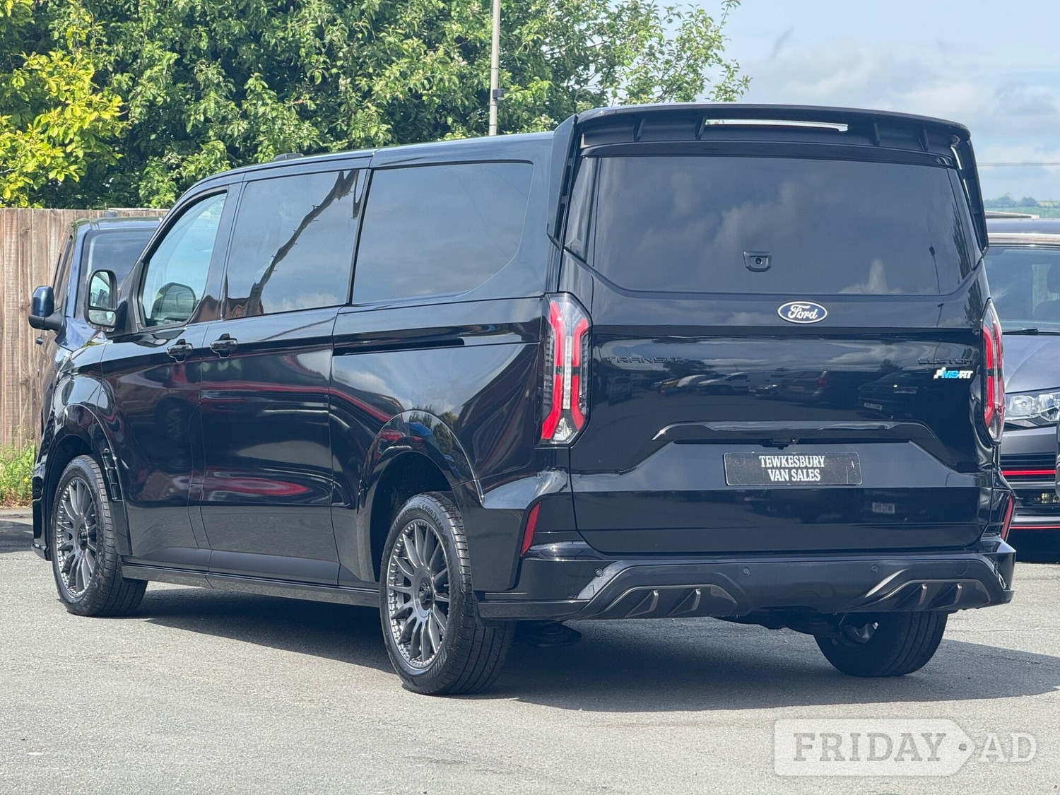 [ berth ]Ford Transit Custom
