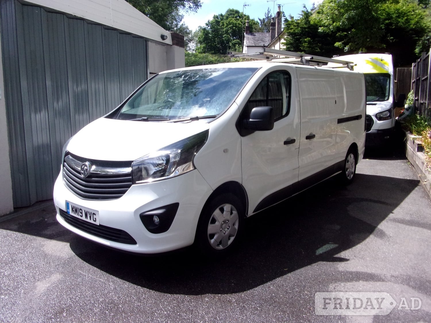 Vauxhall Vivaro 2019 in Godstone