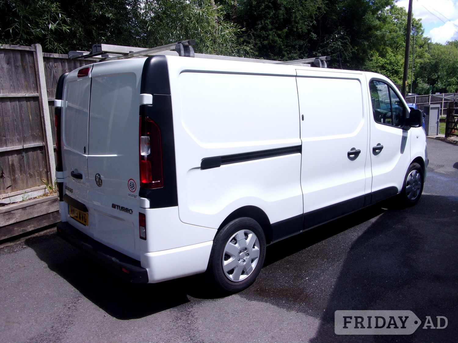 [ berth ]Vauxhall Vivaro