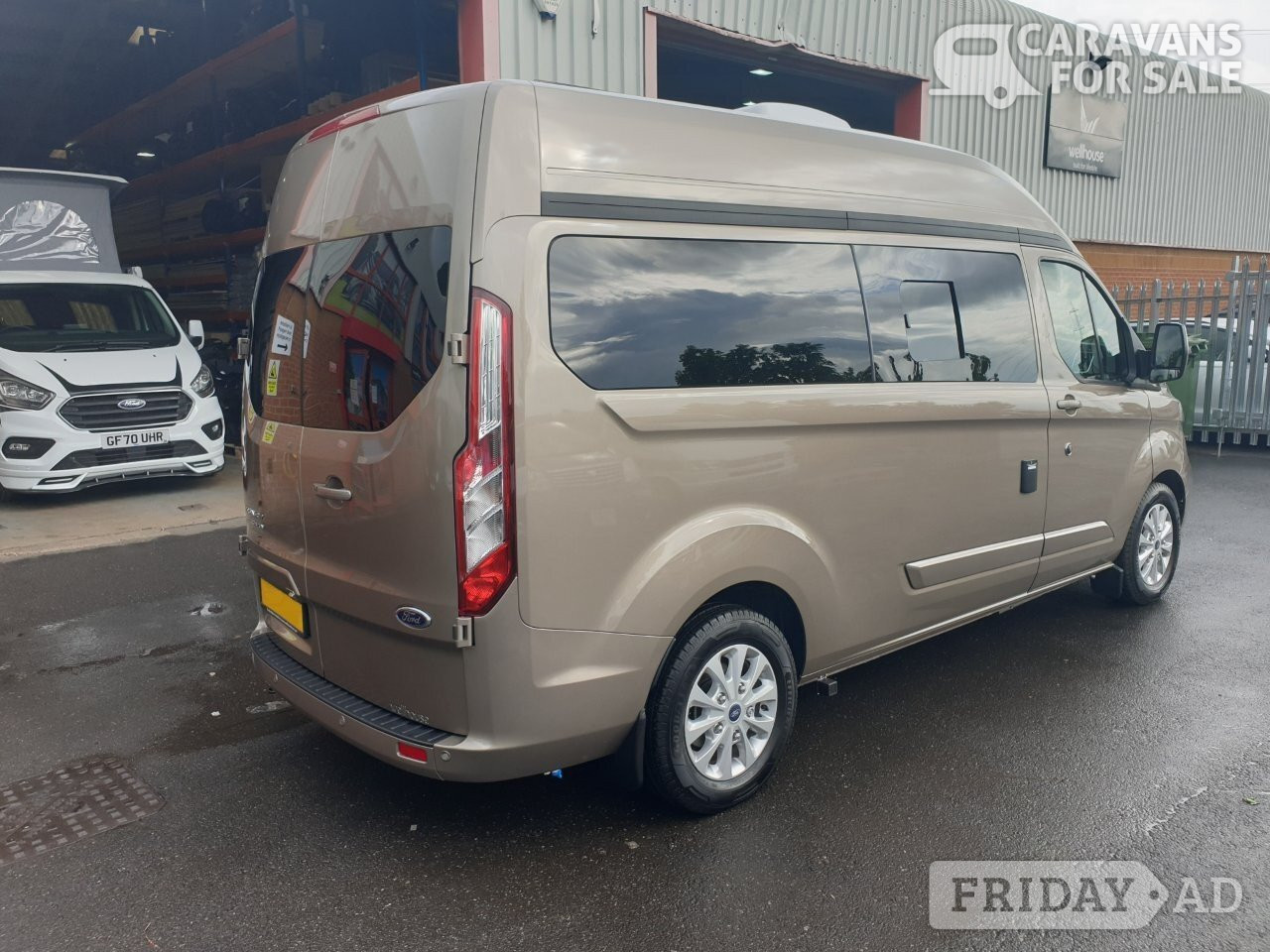 [ berth ]Wellhouse Leisure Ford Custom Lux XL 2