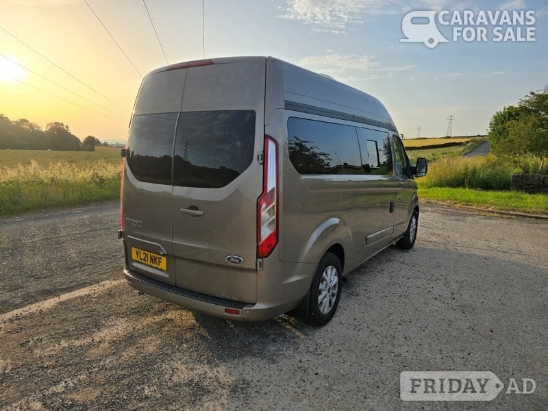 [ berth ]Wellhouse Leisure Ford Custom Lux XL 2