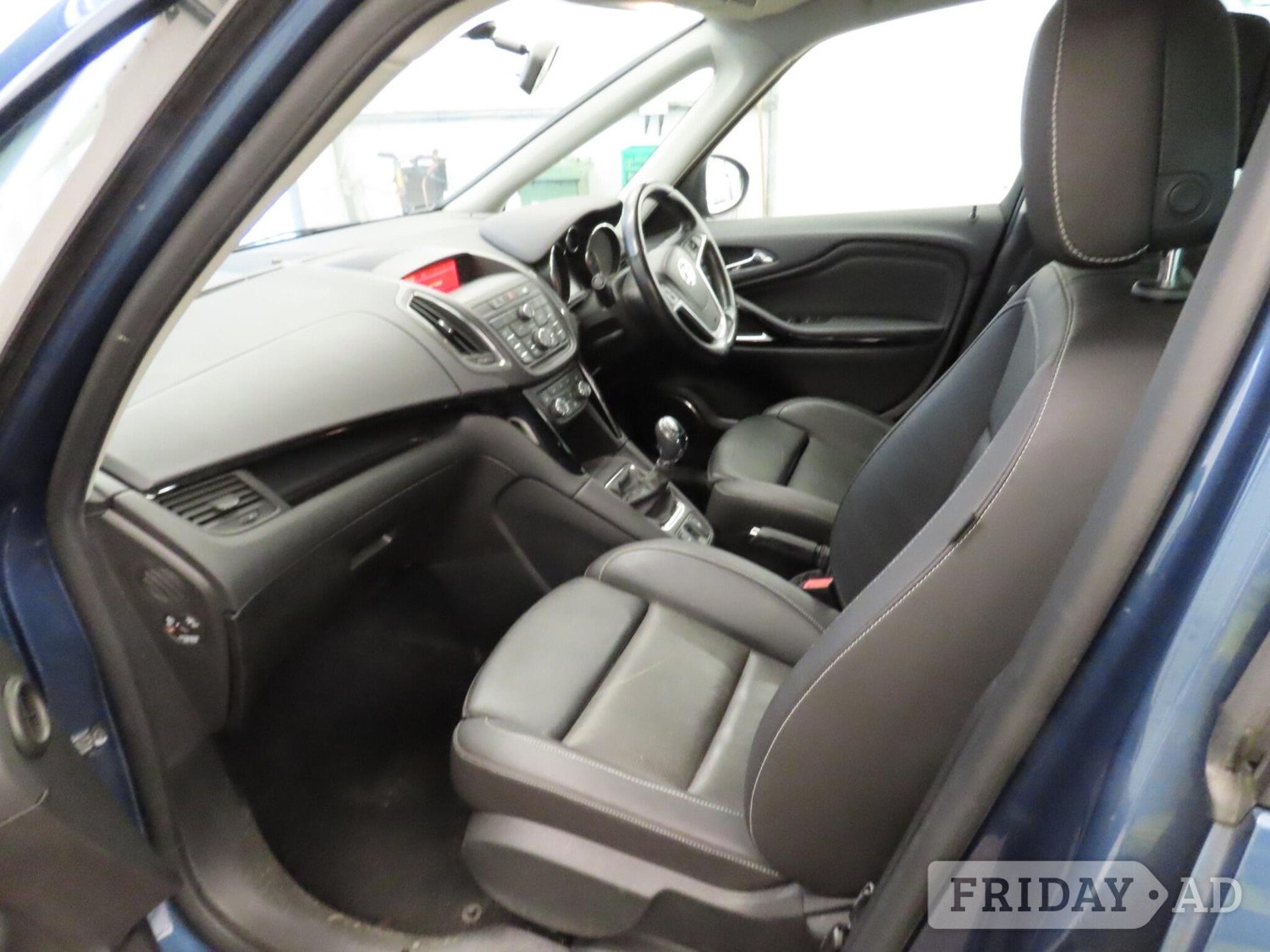 [ berth ]Vauxhall Zafira Tourer