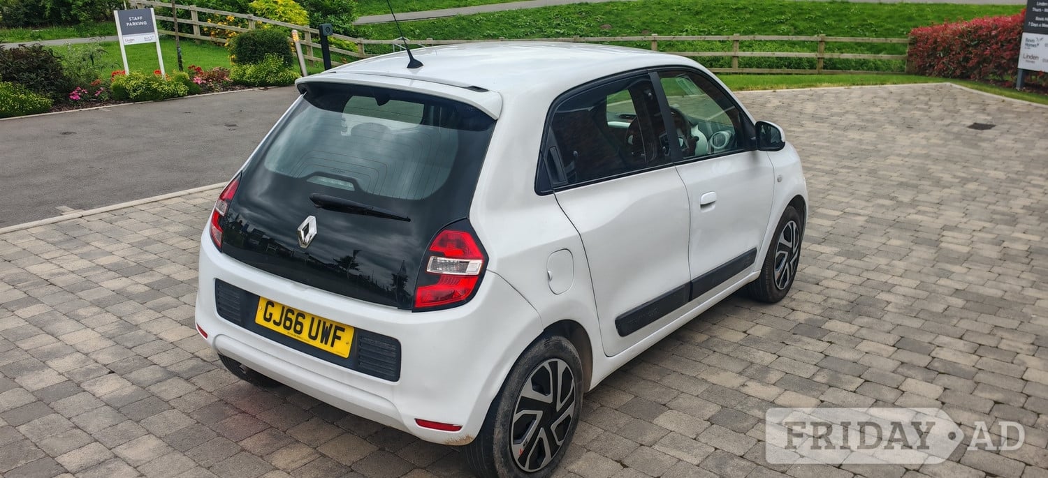Renault Twingo 2016 - Cars in Macclesfield
