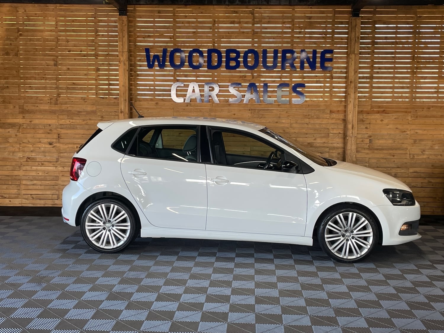 Volkswagen Polo 2016 - Cars