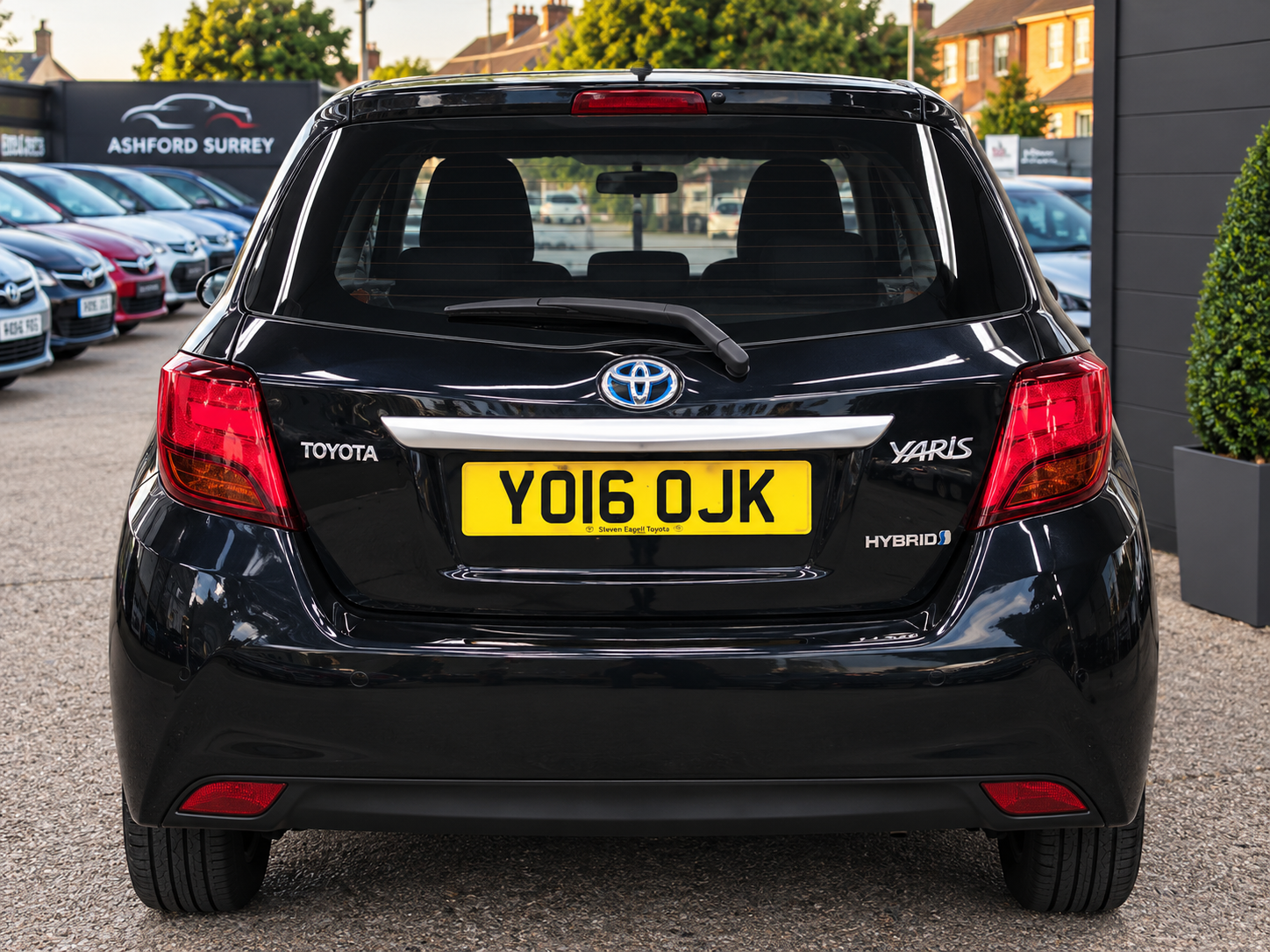 Toyota Yaris 2016 - Cars in Ashford