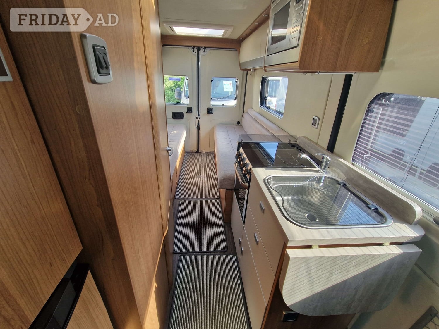 Auto-Trail V-Line 610 SE Highbridge