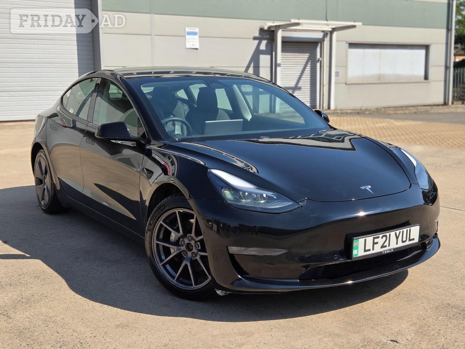 Tesla Model 3 2021 - Cars