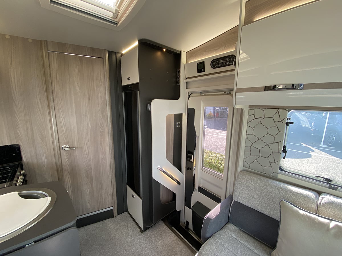 Swift Escape Hi-Style 694 2023 for sale - Motorhomes & Caravans