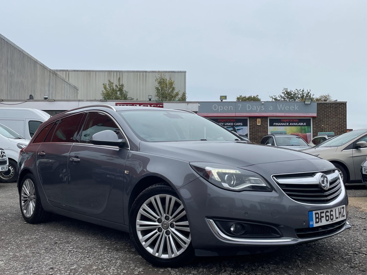 Vauxhall Insignia 2016 - Cars