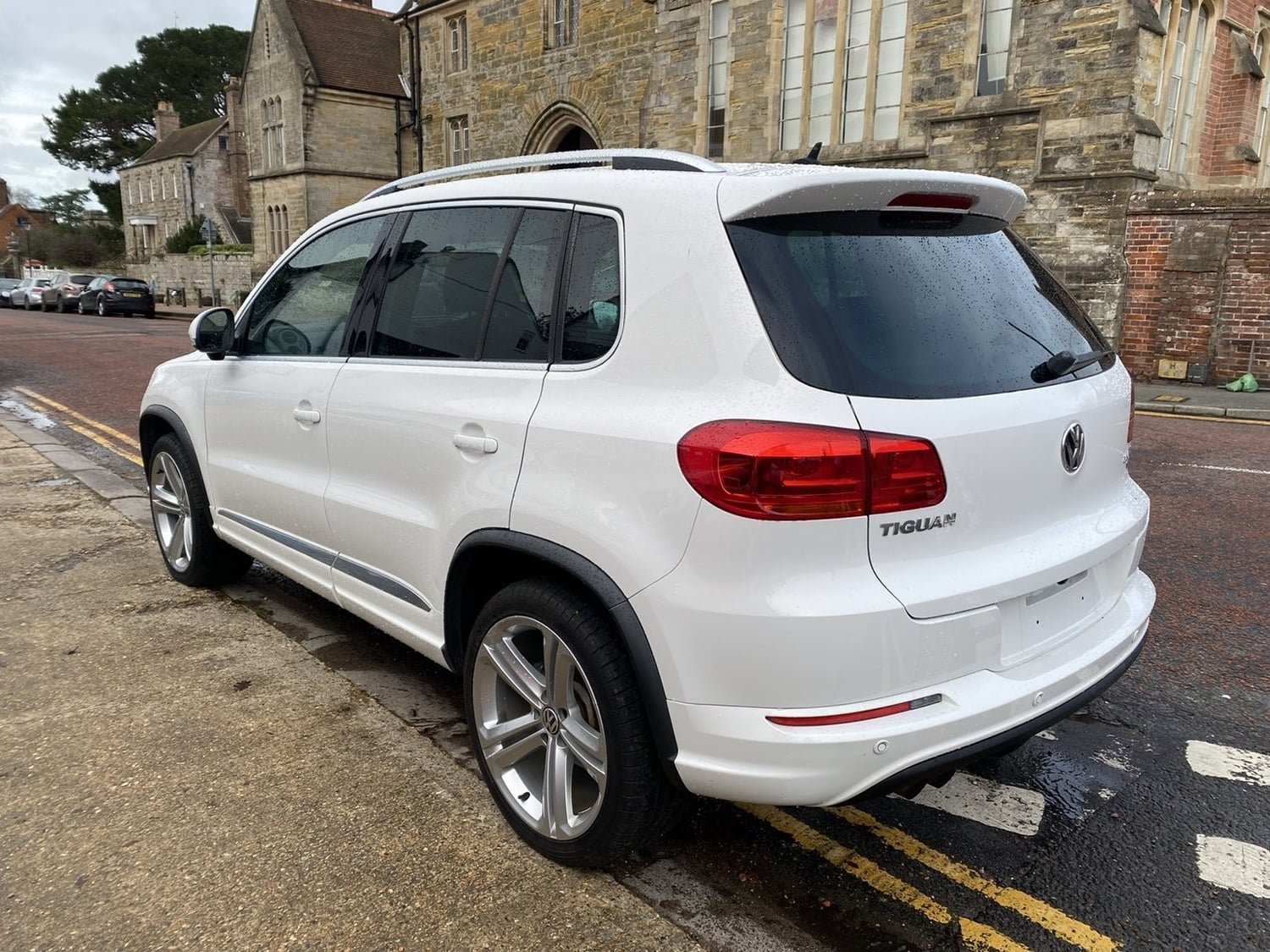 [ berth ]Volkswagen Tiguan
