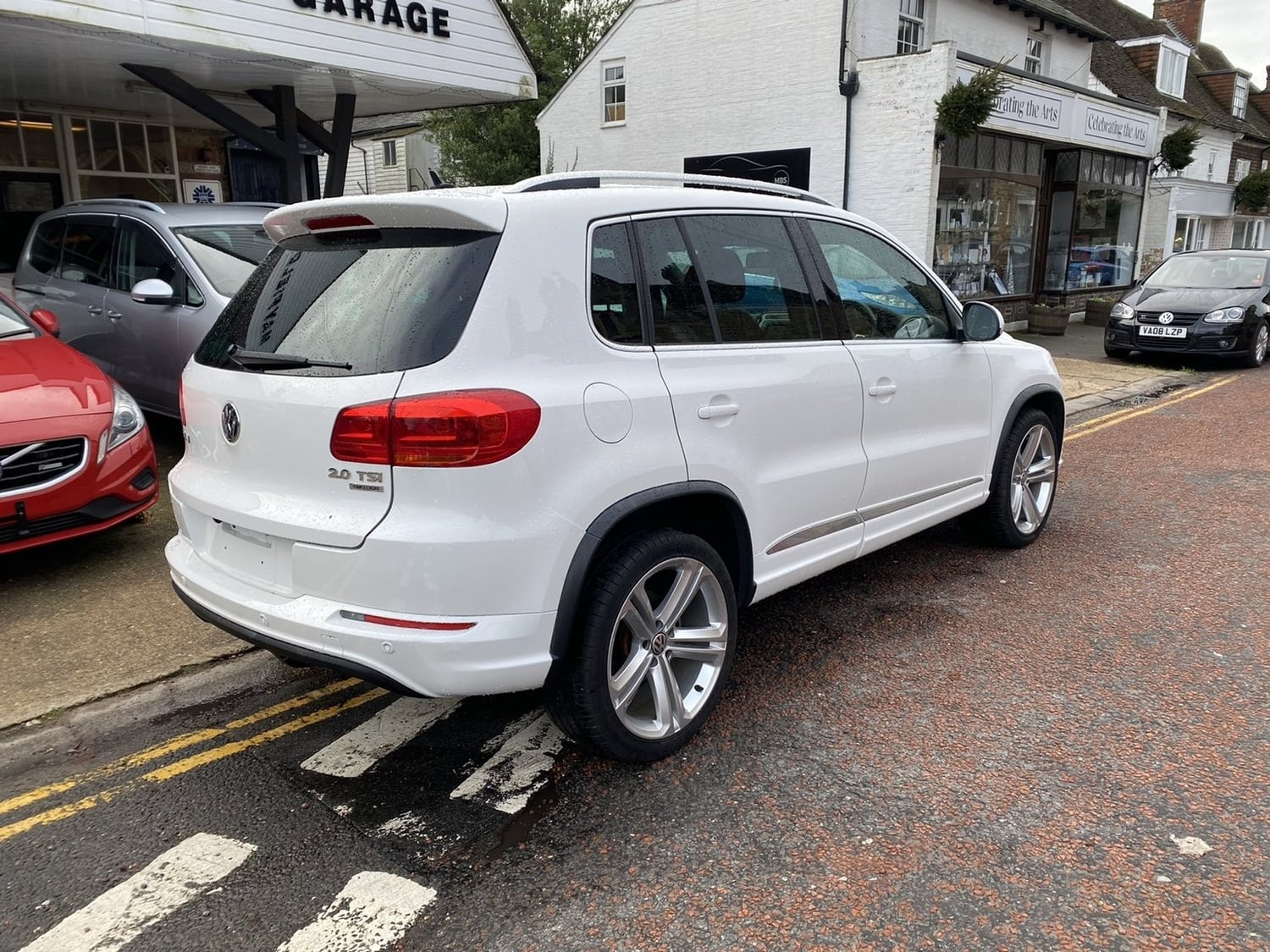 Volkswagen Tiguan 2013 - Cars