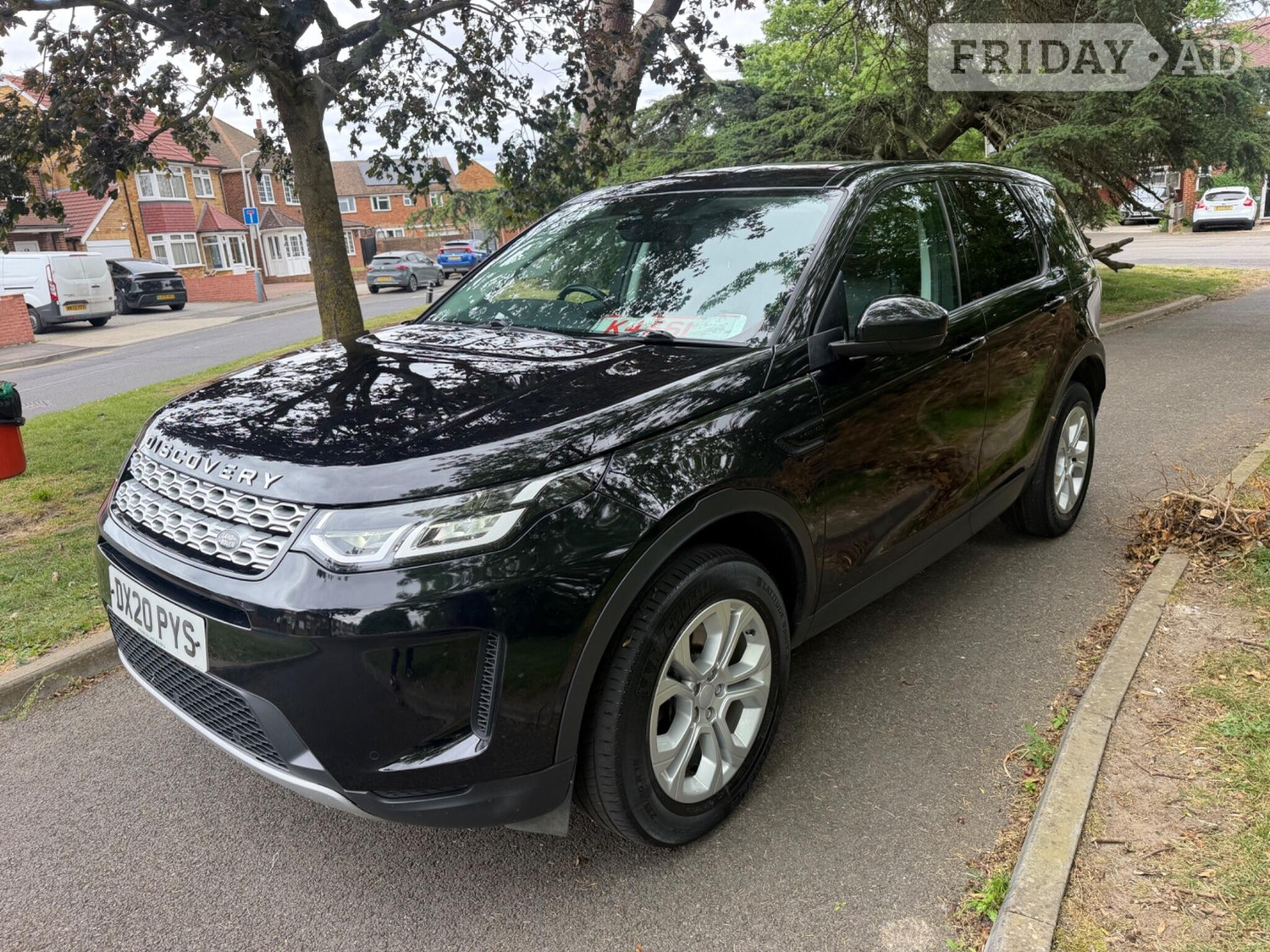 [ berth ]Land Rover Discovery Sport