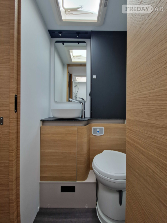 Adria Coral Plus 670 DL Highbridge