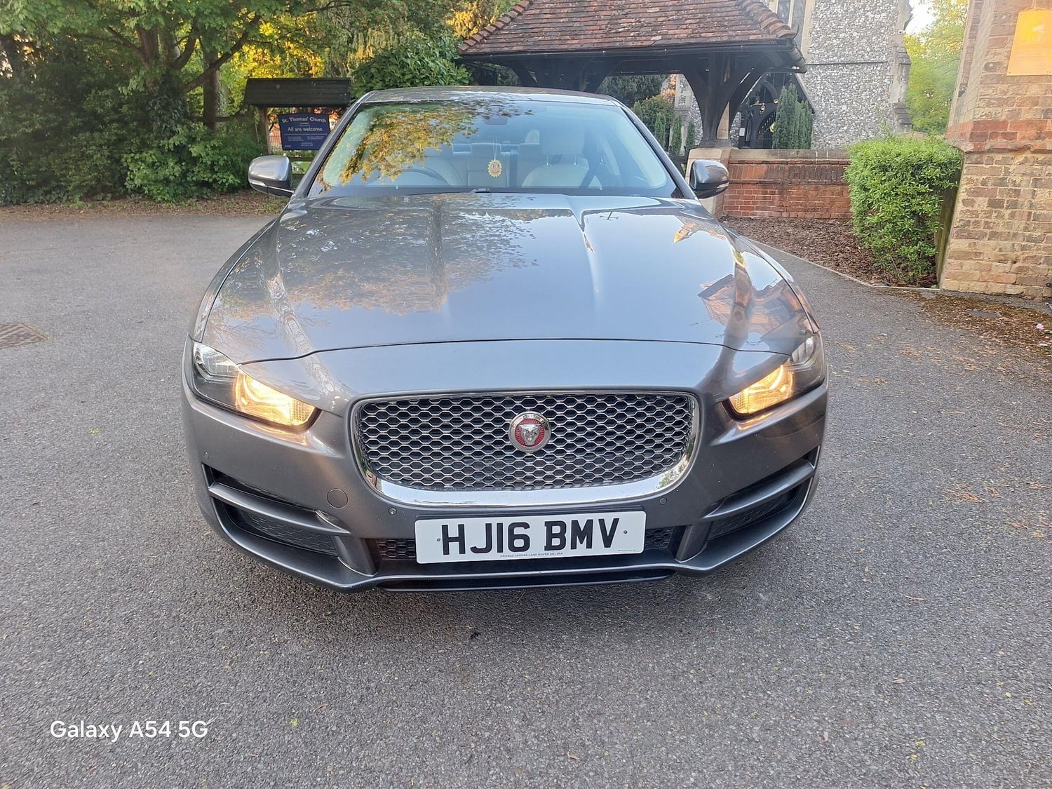 Jaguar XE 2016 - Cars in Slough