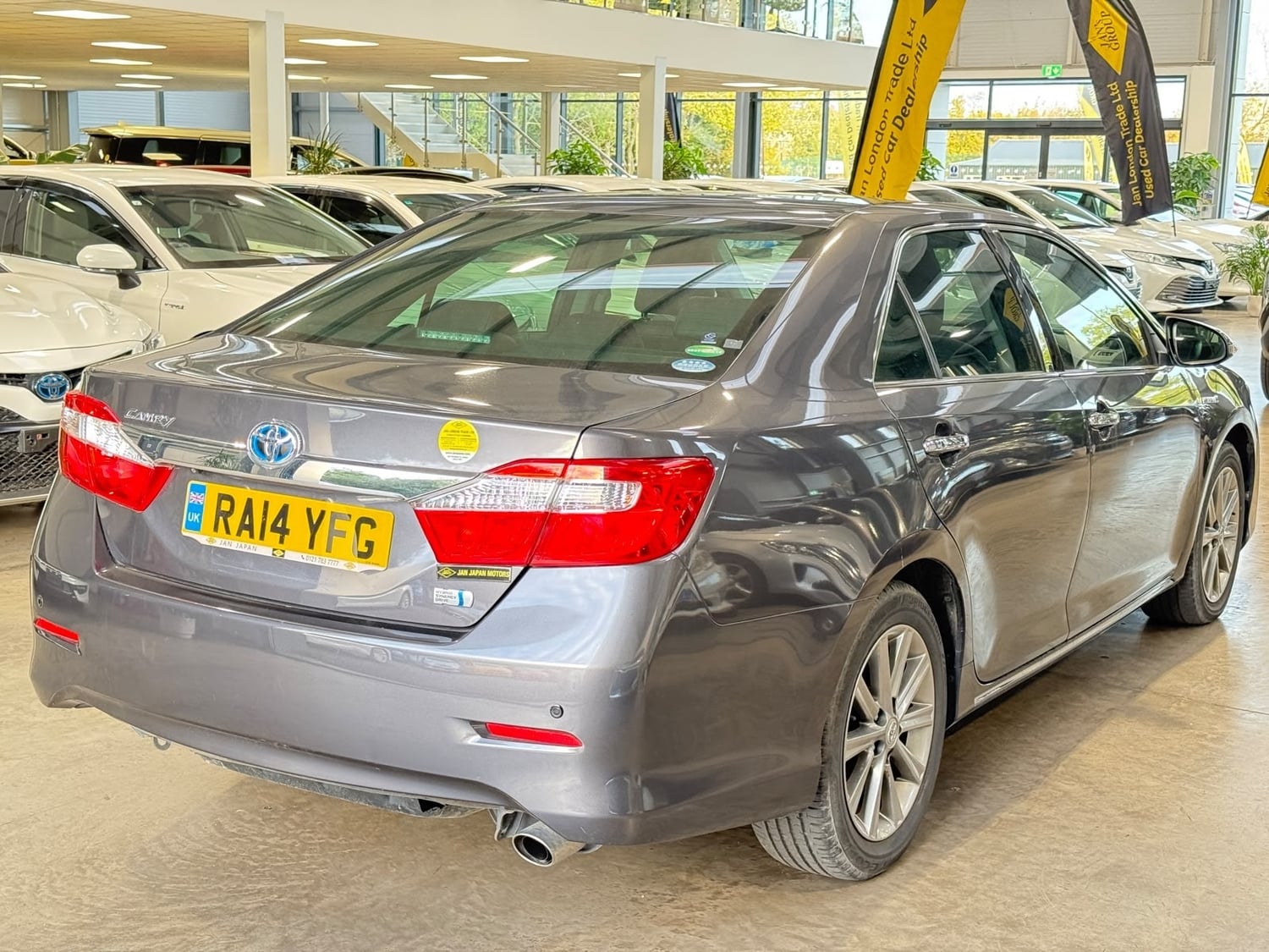 [ berth ]Toyota Camry