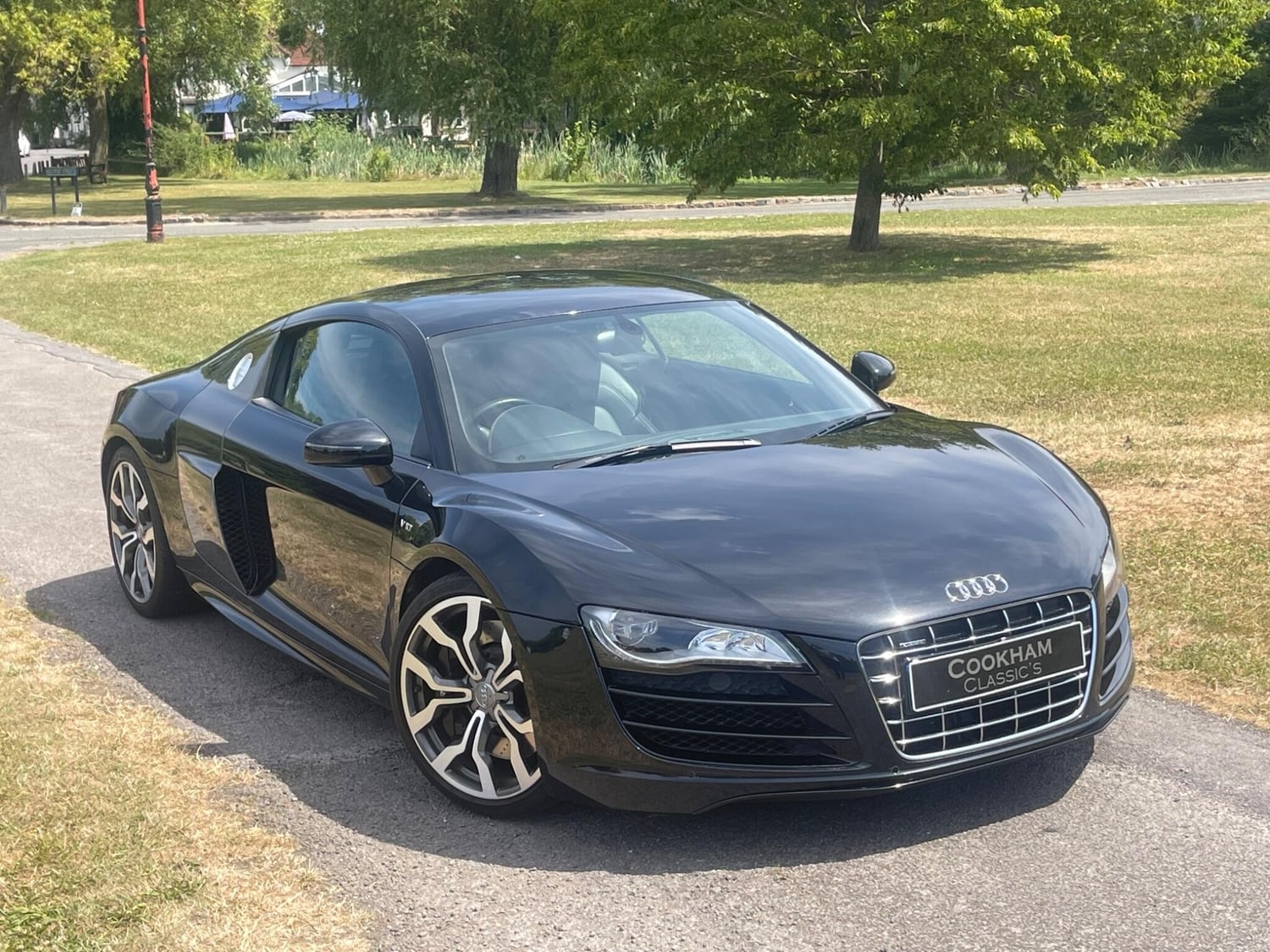 Audi R8 2011 - Cars