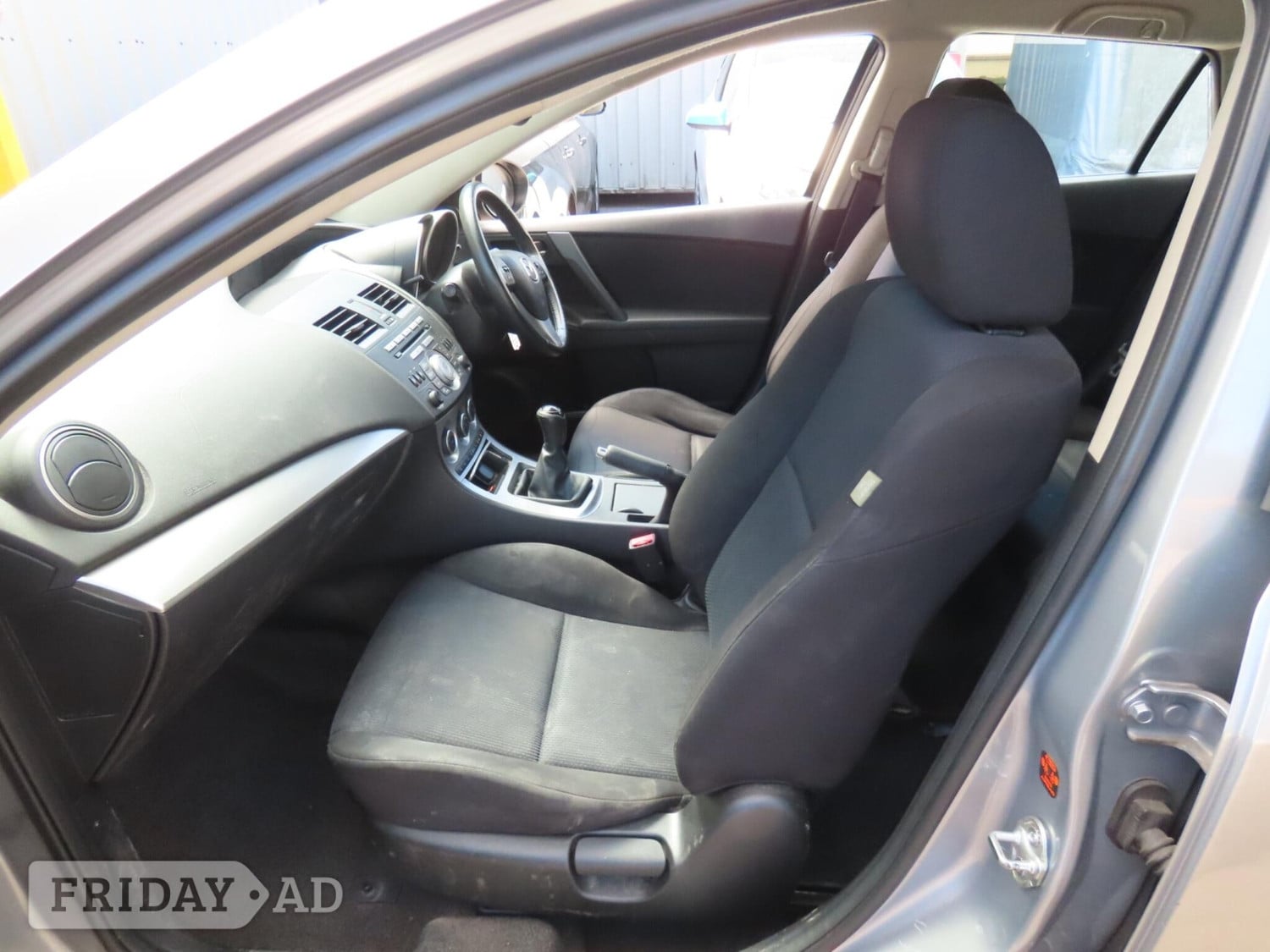 [ berth ]Mazda 3