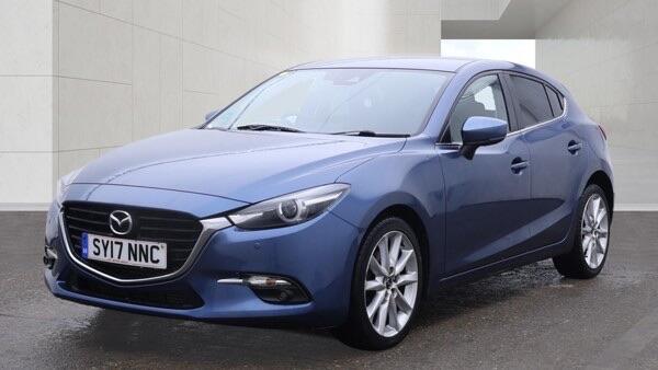 Mazda 3 2017 - Cars in Wantage