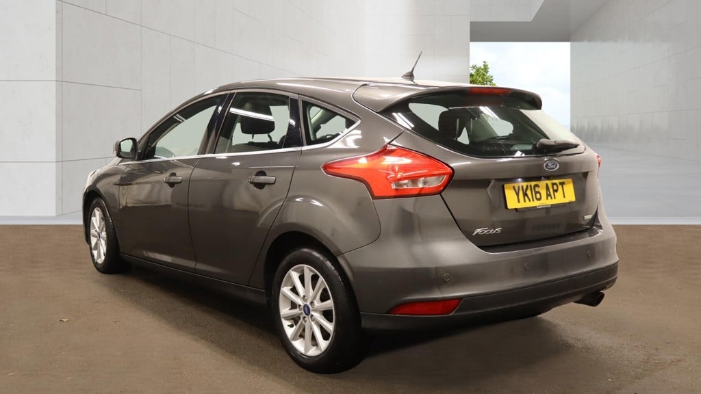 [ berth ]Ford Focus