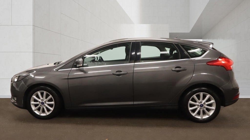 Ford Focus 2016 - Cars in Broxbourne