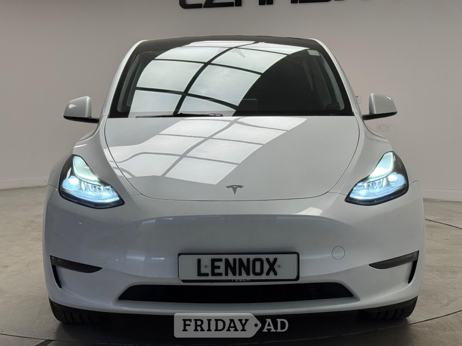 Tesla Model Y Brent