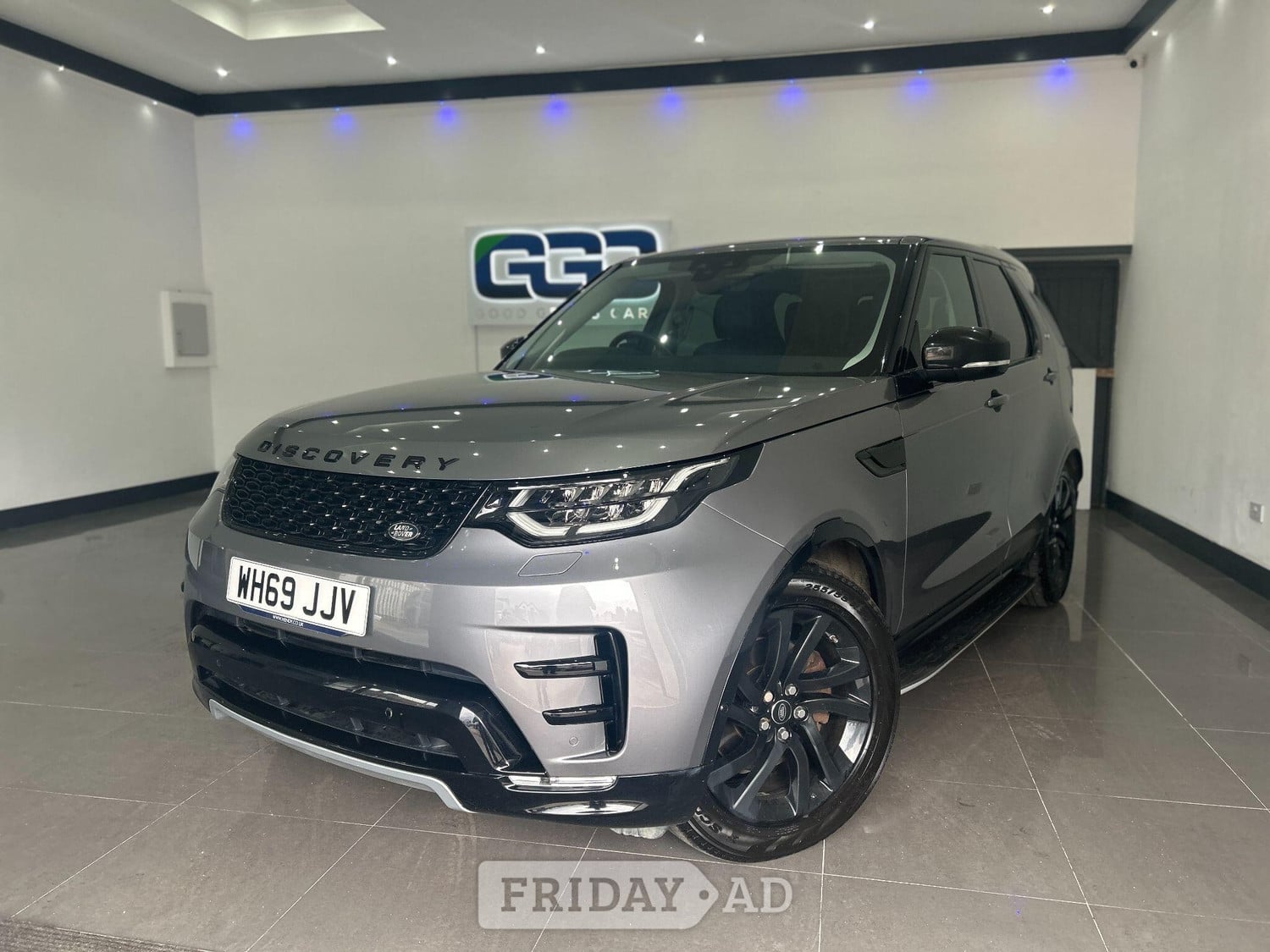 Land Rover Discovery 2019 in Stockport