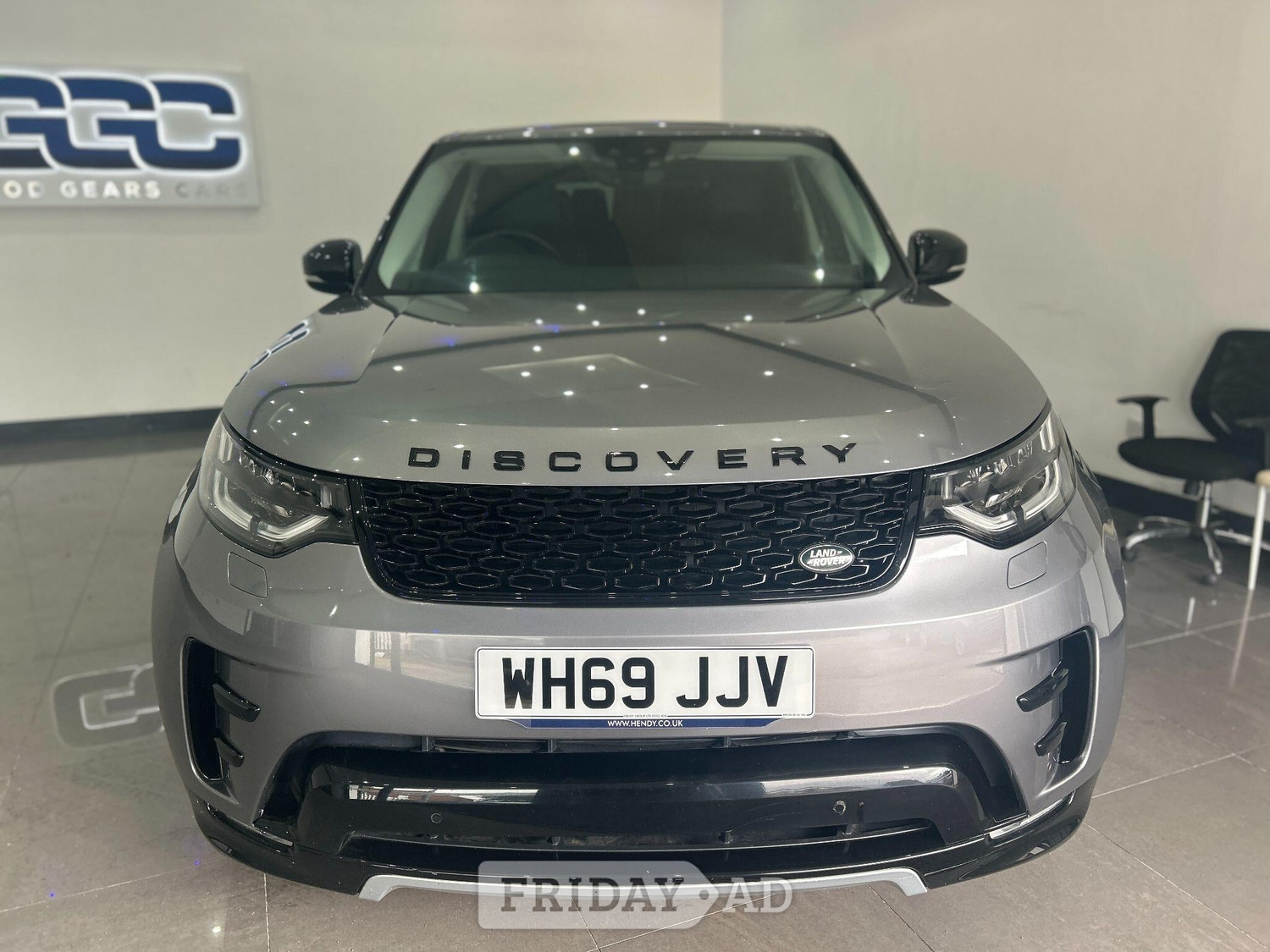 Land Rover Discovery 2019 - Cars in Stockport