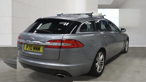 Jaguar XF 2013 - Cars
