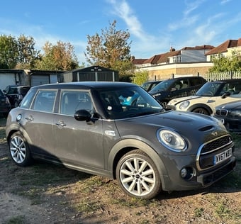 Mini Hatch 2017
