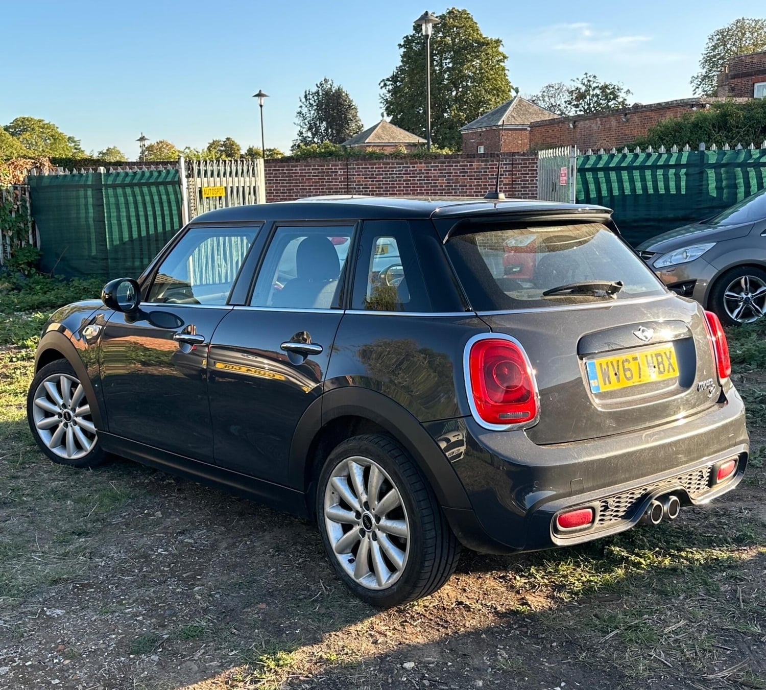 Mini Hatch 2017 - Cars