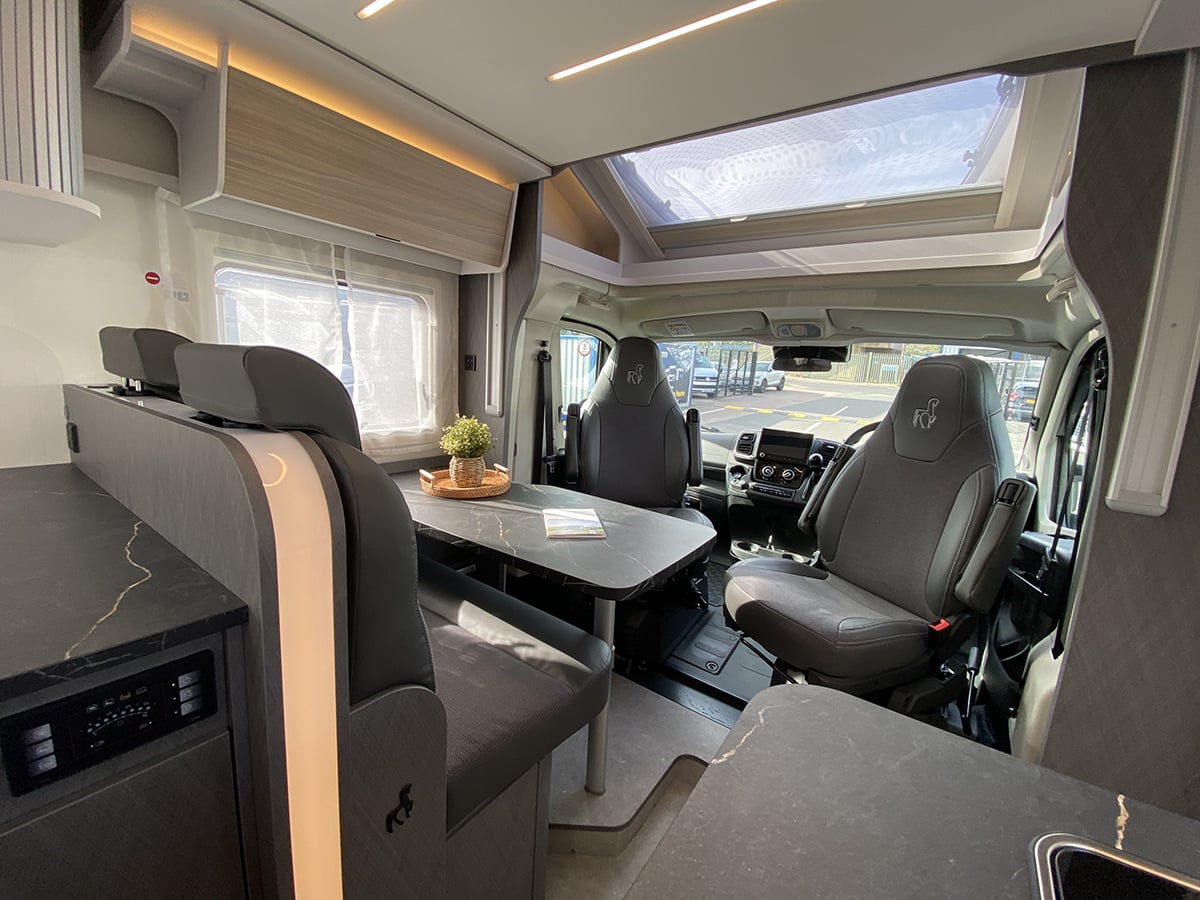 Etrusco T 5900 FB 2026 for sale - Motorhomes & Caravans