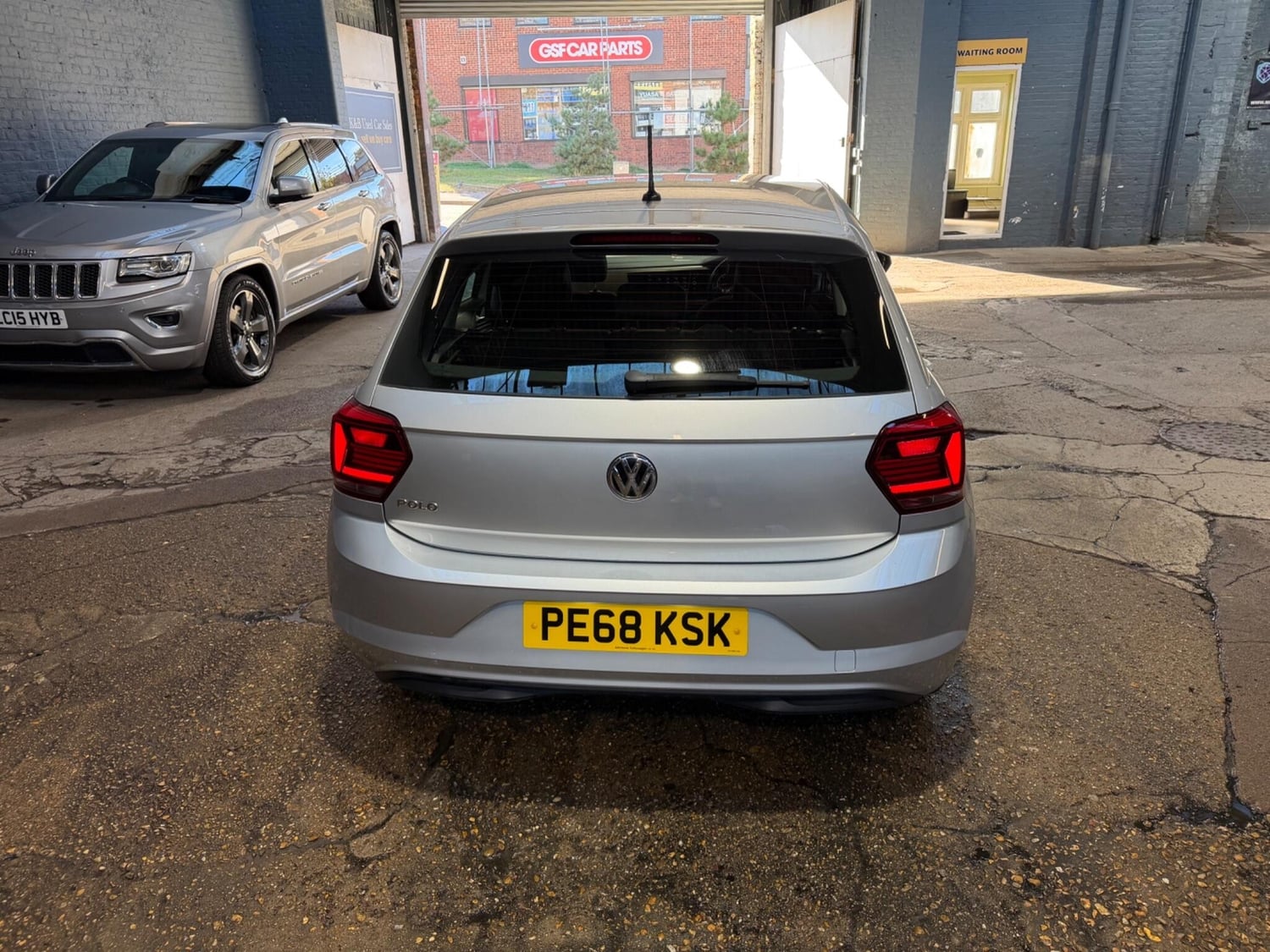 Volkswagen Polo 2018 - Cars in Maidstone