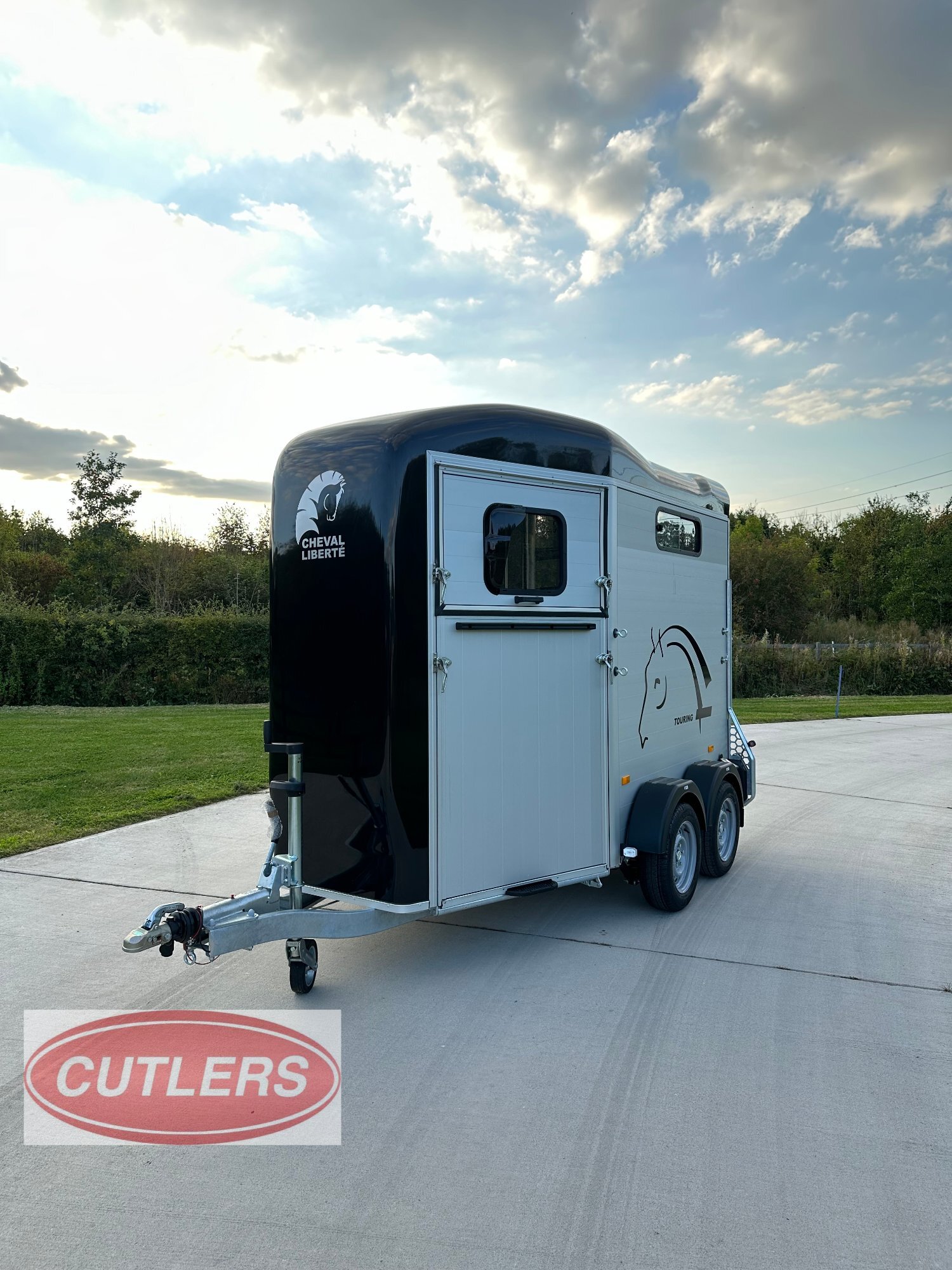 [ berth ]Cheval Liberte Touring Country