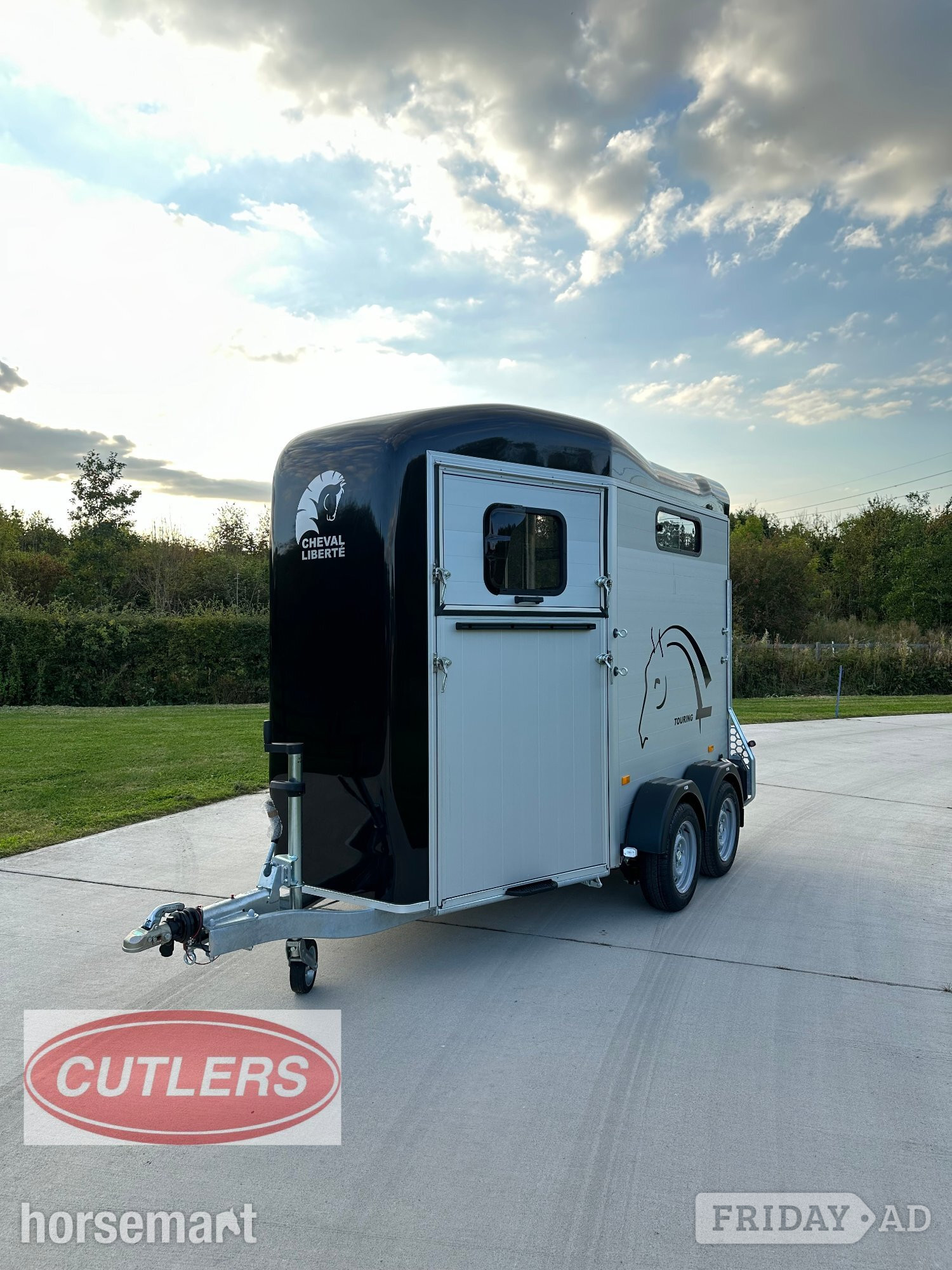 [ berth ]Cheval Liberte Touring Country