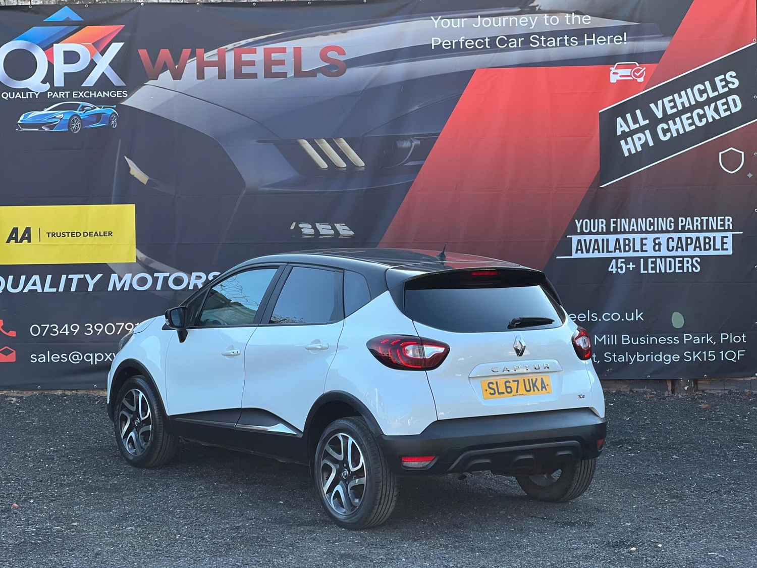 Renault Captur 2017 - Cars in Stalybridge