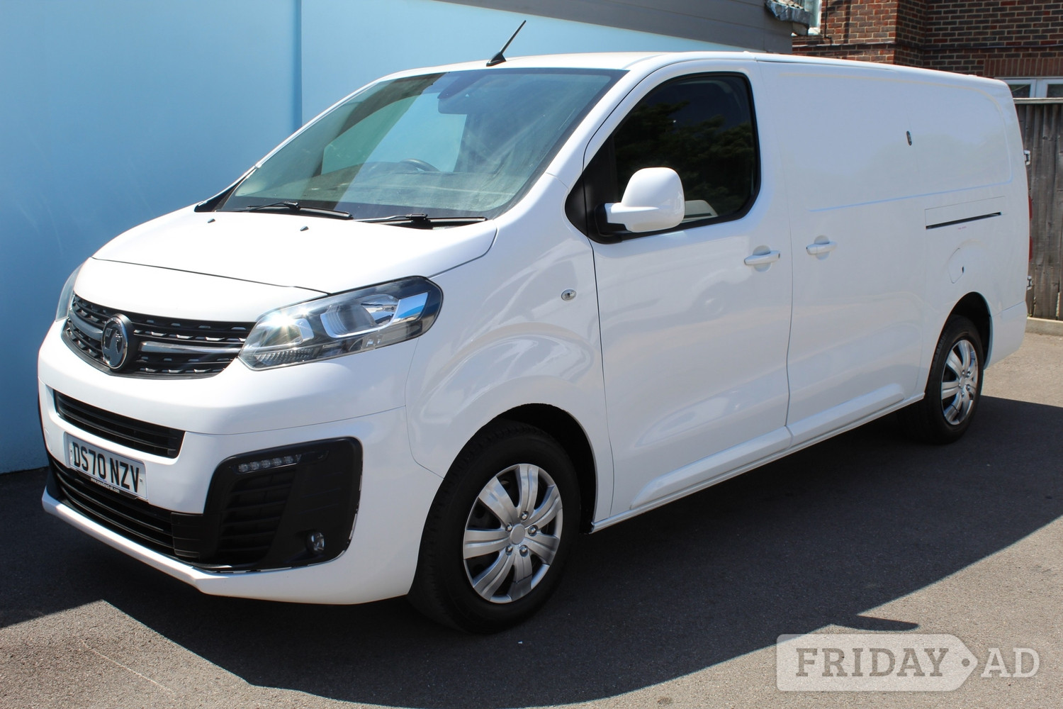 Vauxhall Vivaro 2020 in Southampton