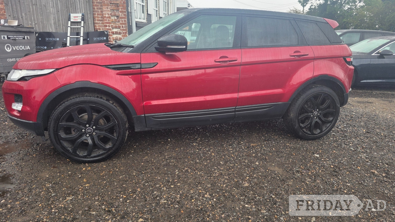 [ berth ]Land Rover Range Rover Evoque