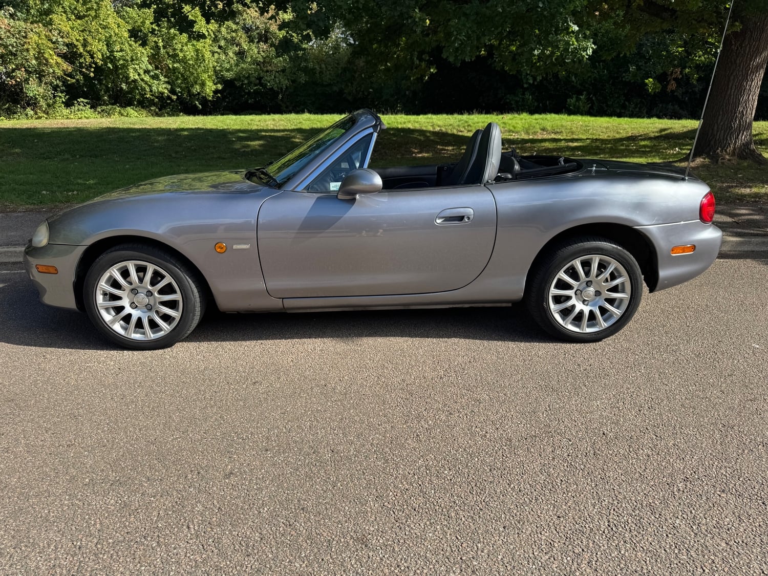 Mazda MX-5 2005 - Cars in Horsham