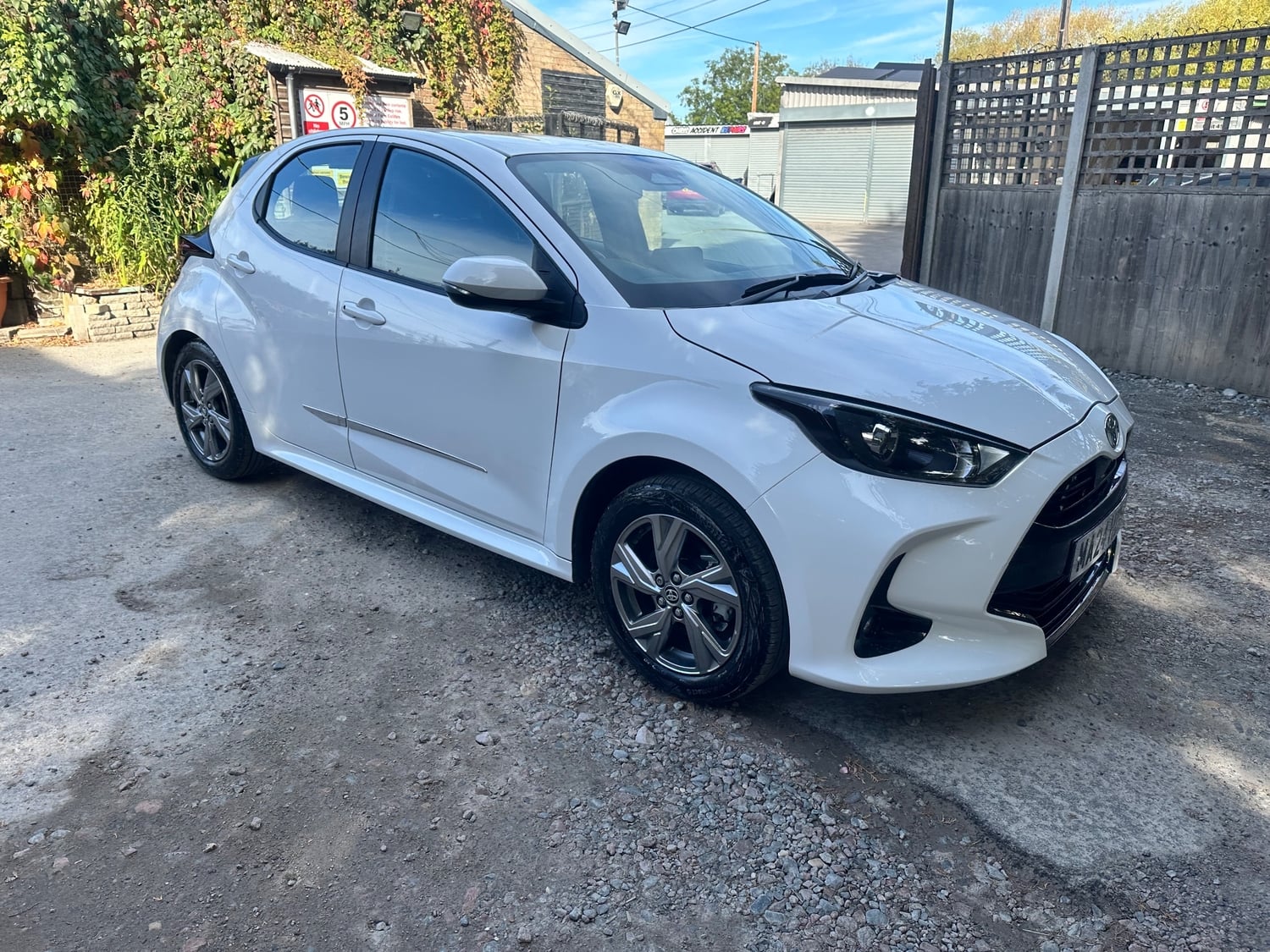 Toyota Yaris 2024 - Cars