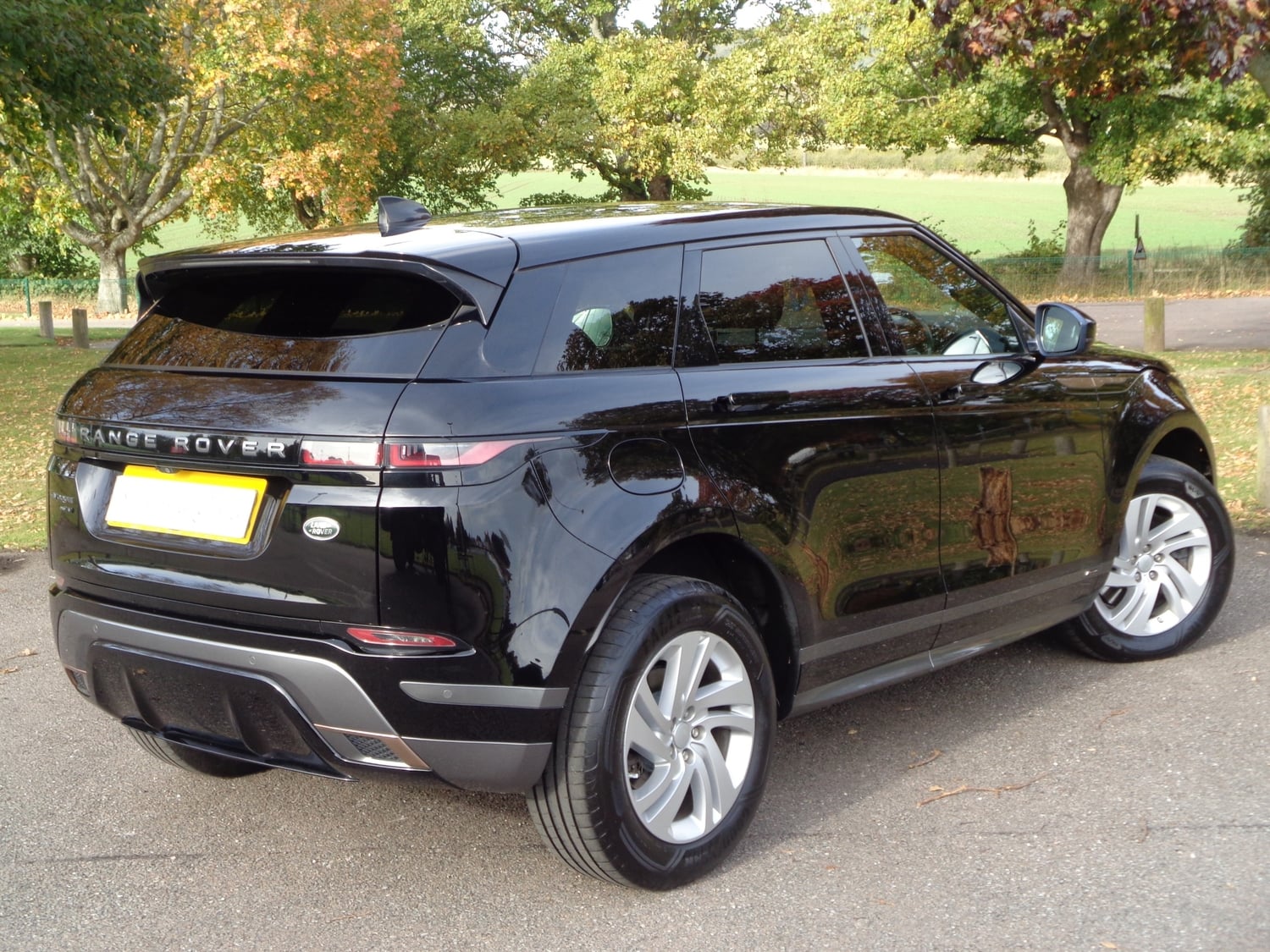[ berth ]Land Rover Range Rover Evoque