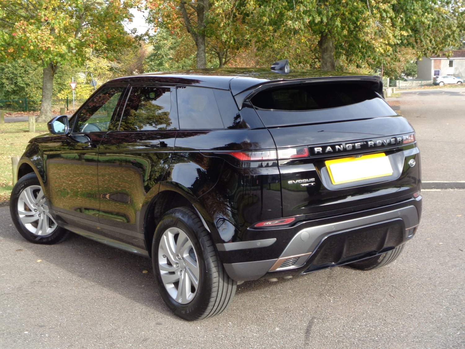 Land Rover Range Rover Evoque 2019 - Cars in Cupar