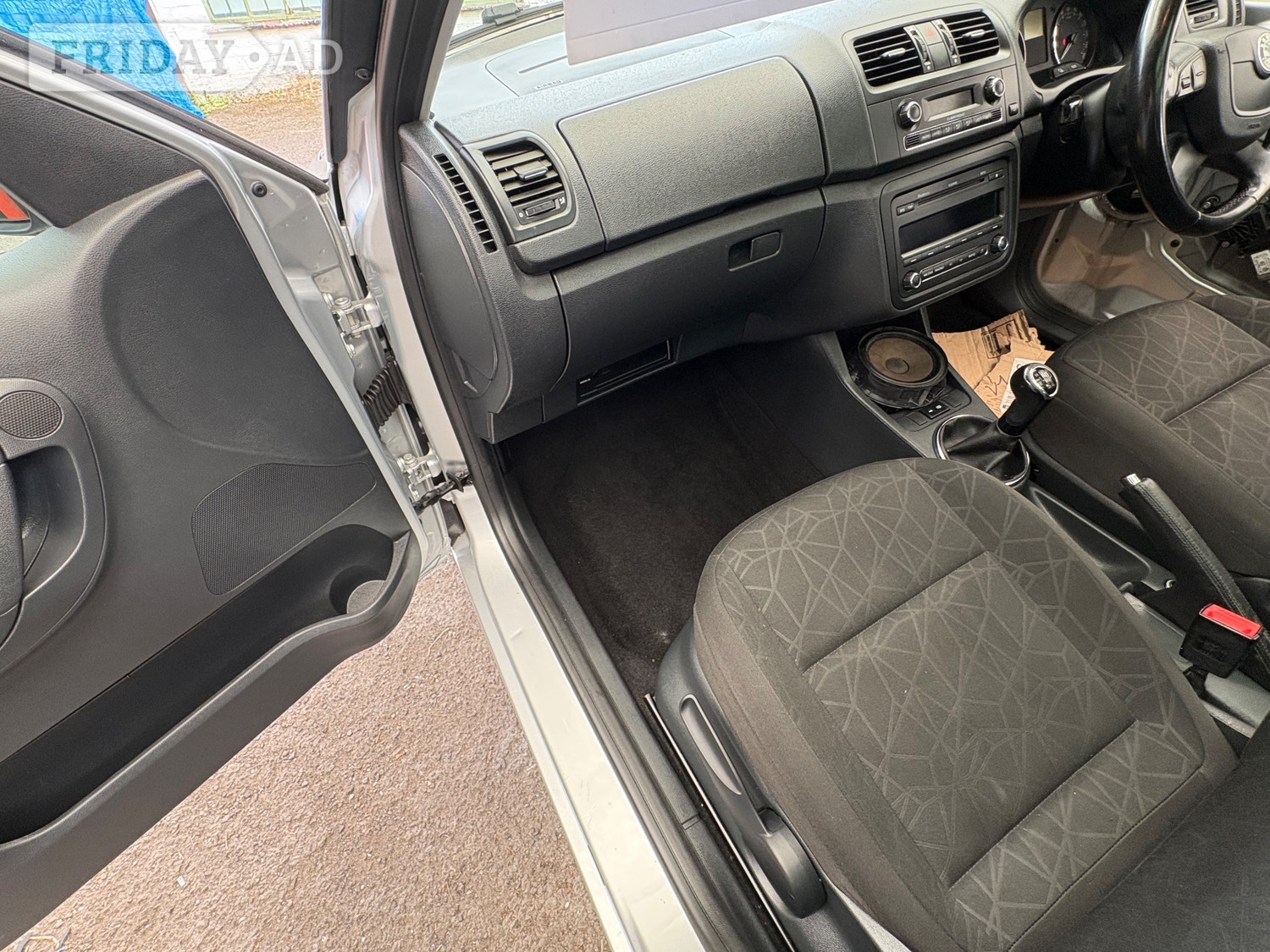 Skoda Roomster 2011 - Cars