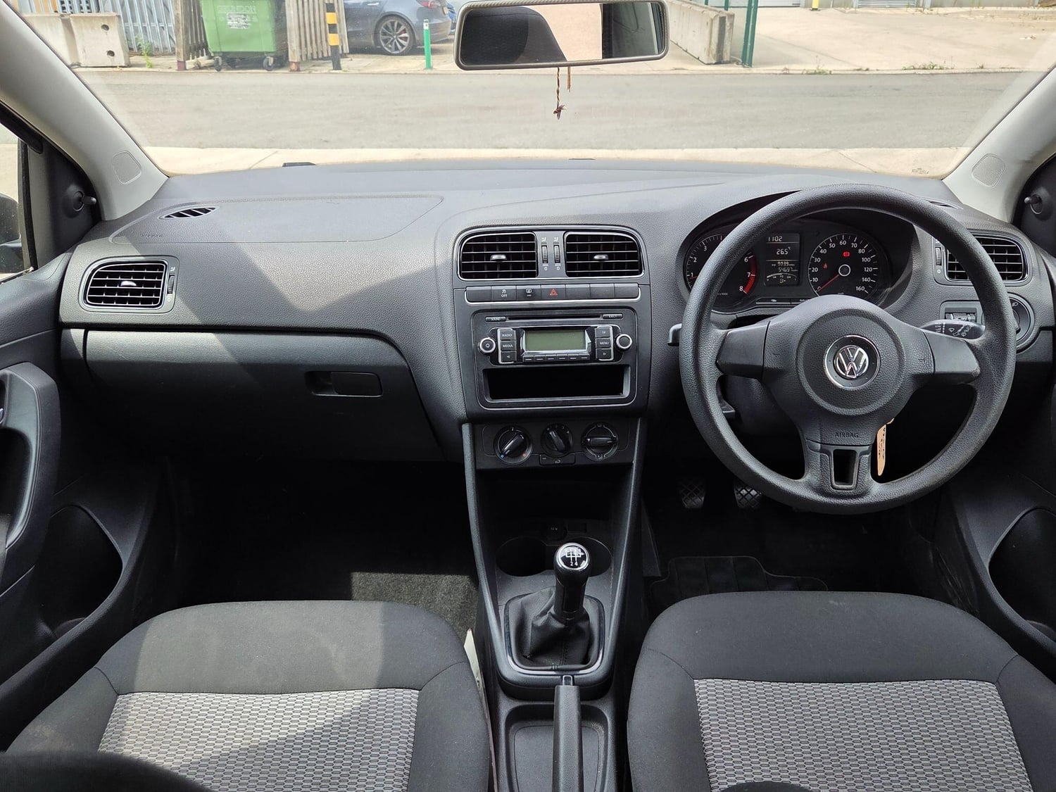 Volkswagen Polo 2011 - Cars in Slough
