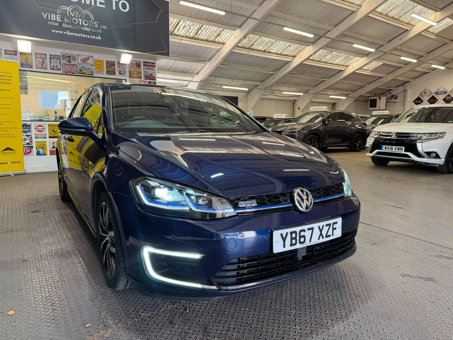 Volkswagen Golf 2017 - Cars