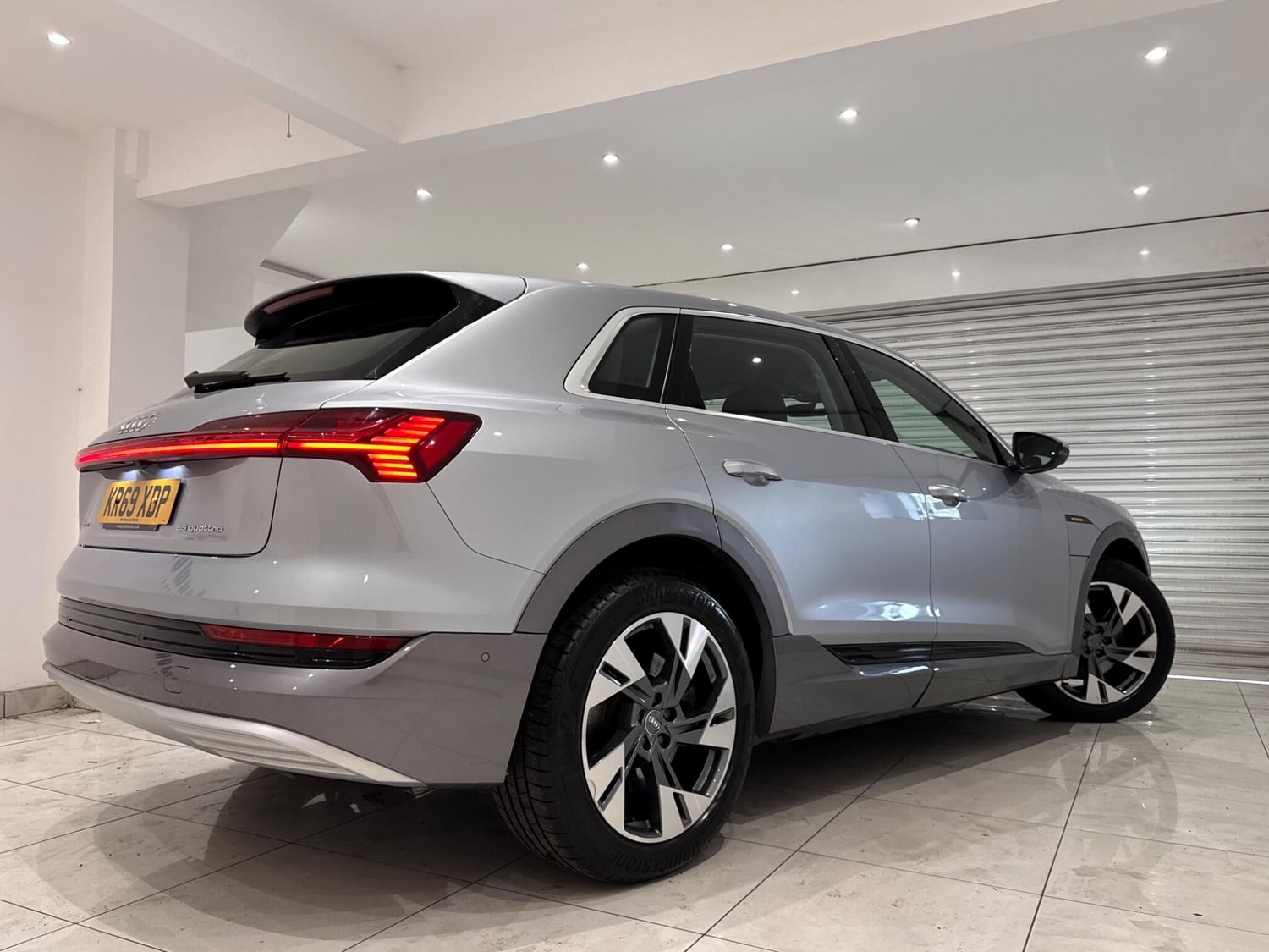 [ berth ]Audi e-tron