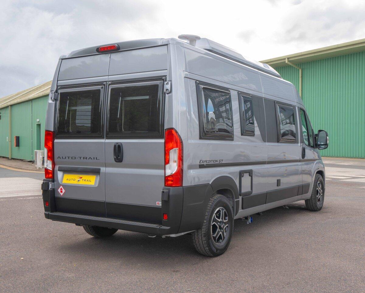 [4 berth ]Auto-Trail Expedition 67