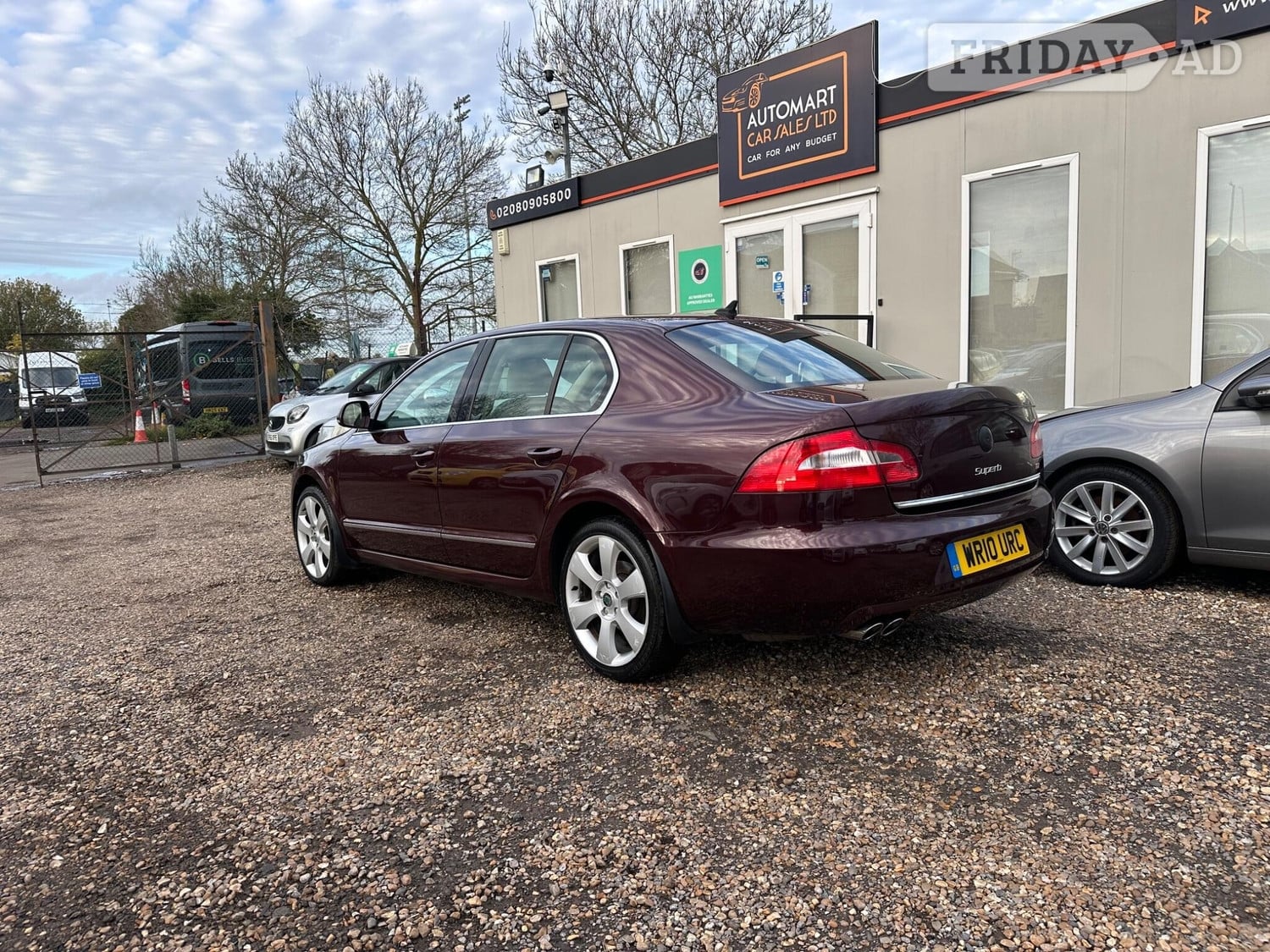 Skoda Superb 2010 - Cars in Sunbury-On-Thames