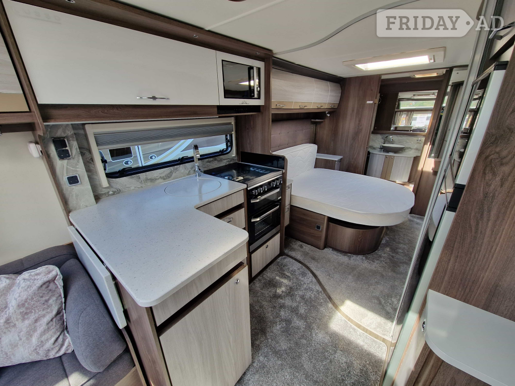 Coachman Lusso II Highbridge